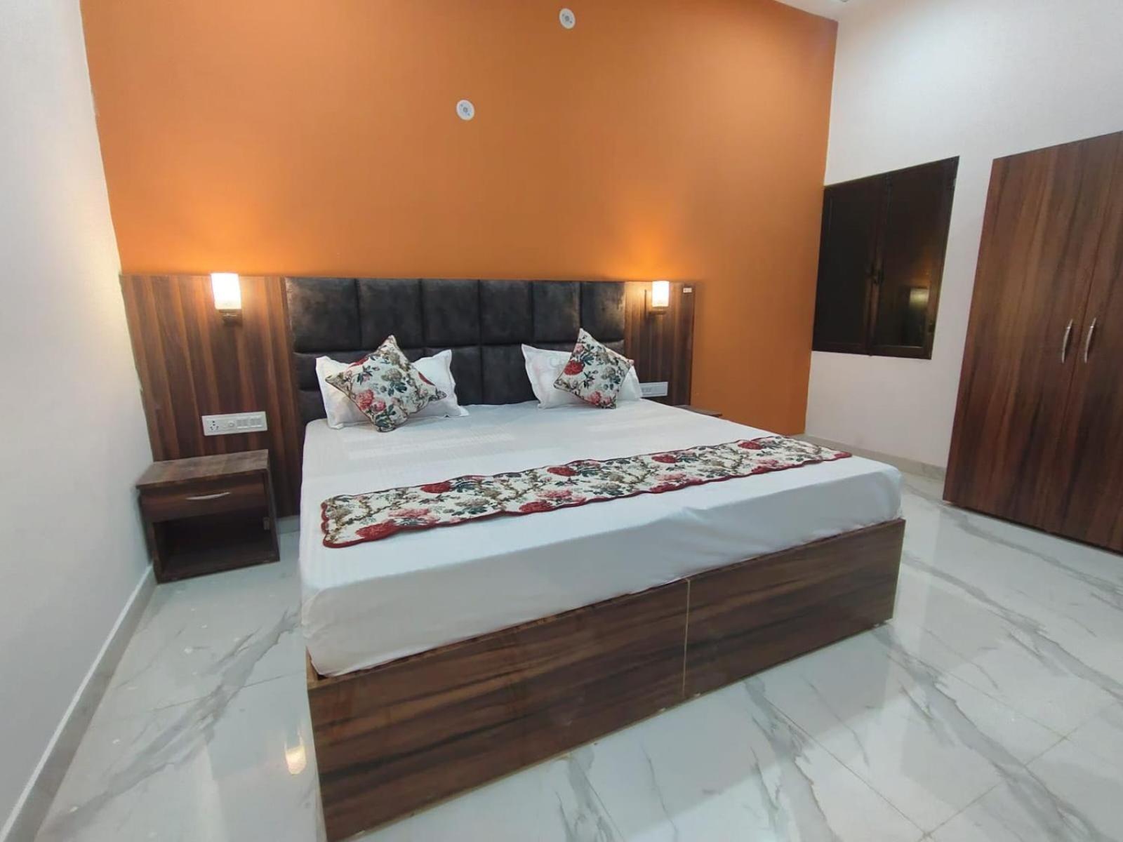 Atithi Inn Khajuraho Exterior photo