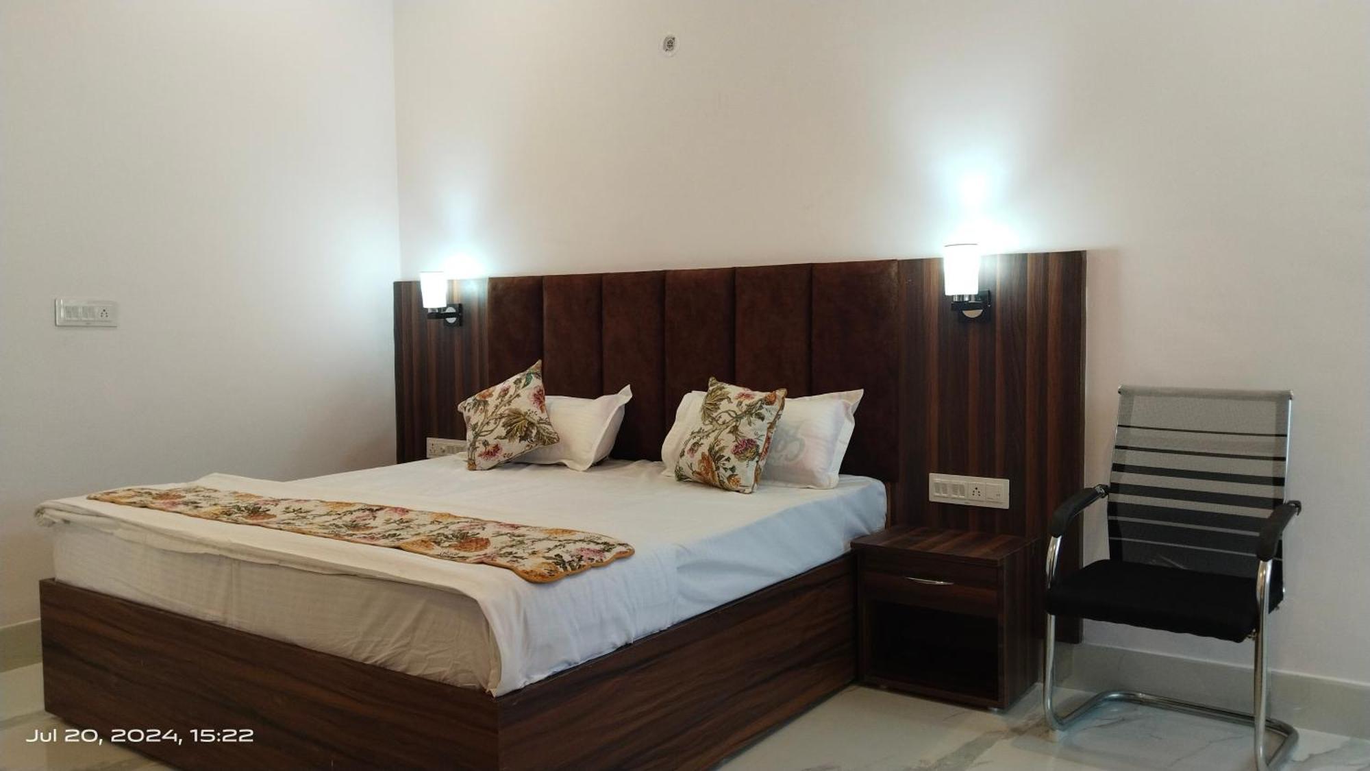 Atithi Inn Khajuraho Exterior photo